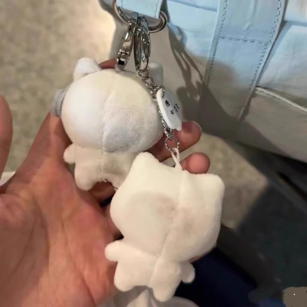 Para pluszowych breloczków do słuchawek z kocimi uszami, 0,01