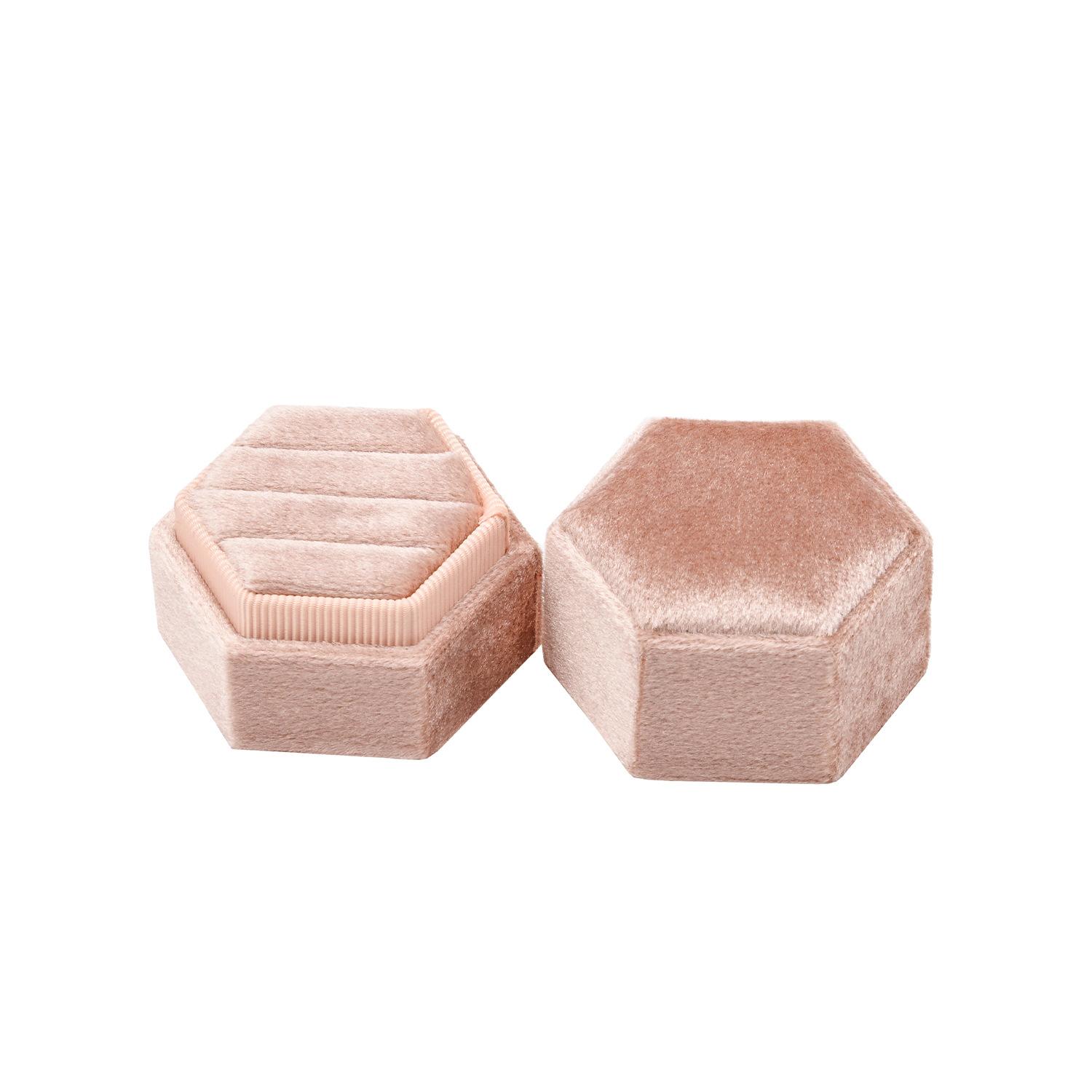 

Velvet Ring Box, Hexagon 3 Slots Triple Slot Ring Box, Wedding Day Ring Box For Wedding Ceremony Wedding Ring Holder Ring Box 3 Grids