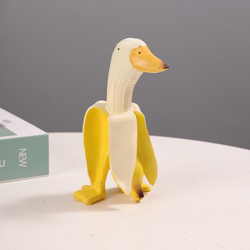 Banana Duck Resin Ornament: Creative Prank Desktop Decoration
