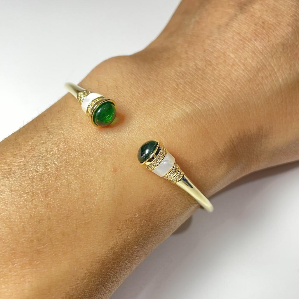Emerald Open Bracelet for Women, Luxurious and Atmospheric Jewelry, Light Luxury and High-end Sense