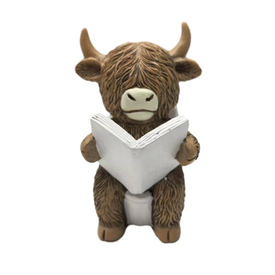 

Фігурка корови Хайлендської для ванної кімнати Смішна шотландська корова, що сидить на унітазі Статуетка Теля з смоли Купання Скульптура для дому Кухні Офісу Багаторівнева полиця Стіл A