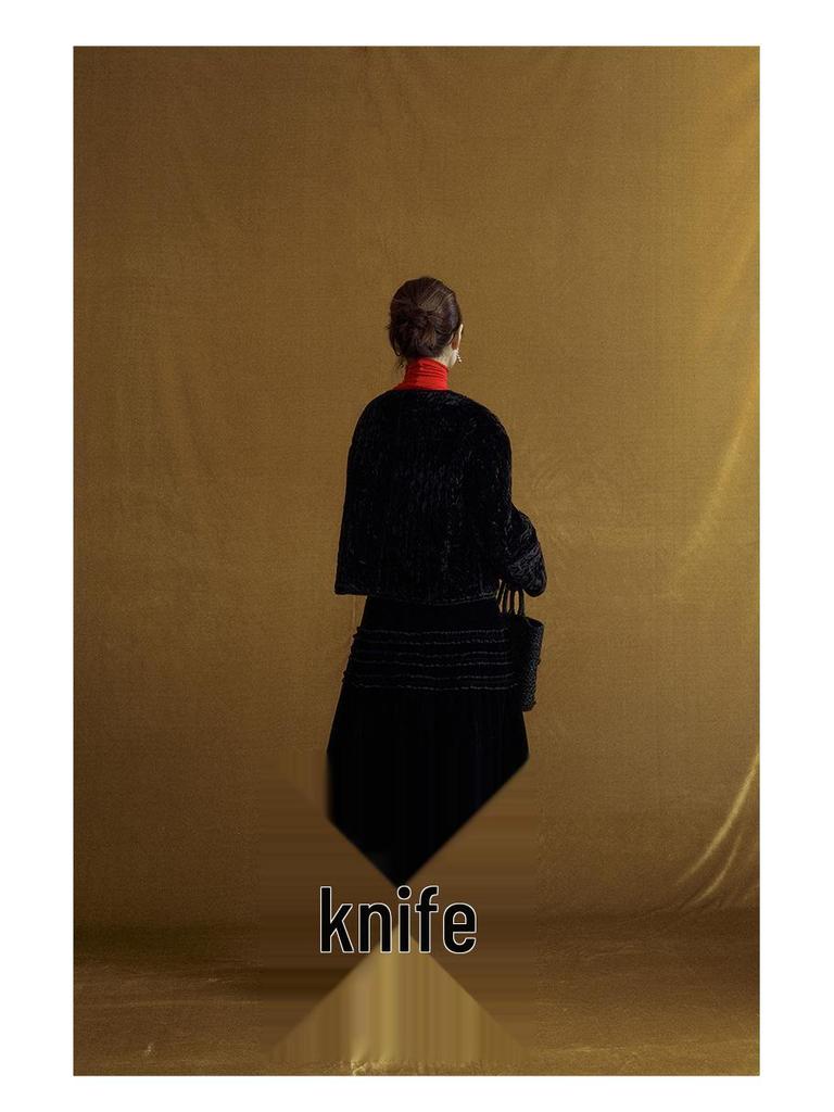 Winter Slimming Velvet Pleated Lace Skirt - Textured Design