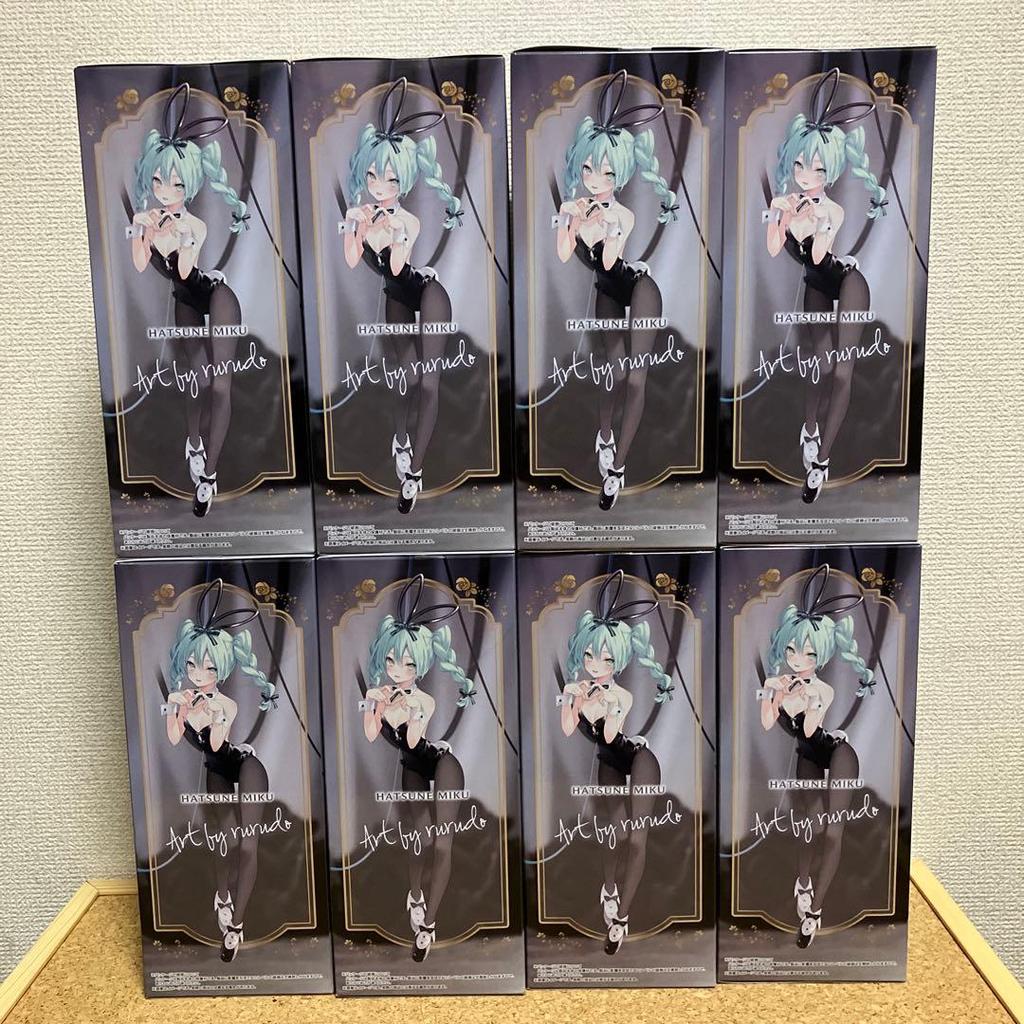 [USED] Hatsune Miku 8 Items * Bunny White