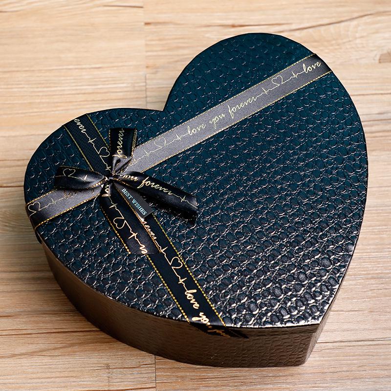 Set di 3 Scatole Regalo Nere a Forma di Cuore per San Valentino, Cioccolatini o Rossetti