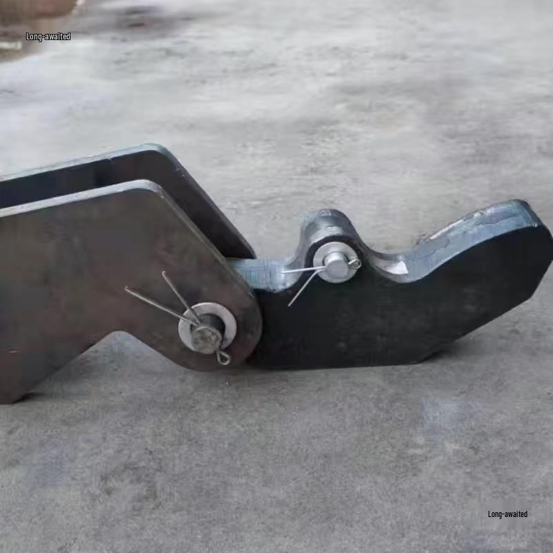 Compatible with Hongchang Tianma dump truck: automatic chain-locking hook, rear door lock hook, and slag dump bucket.