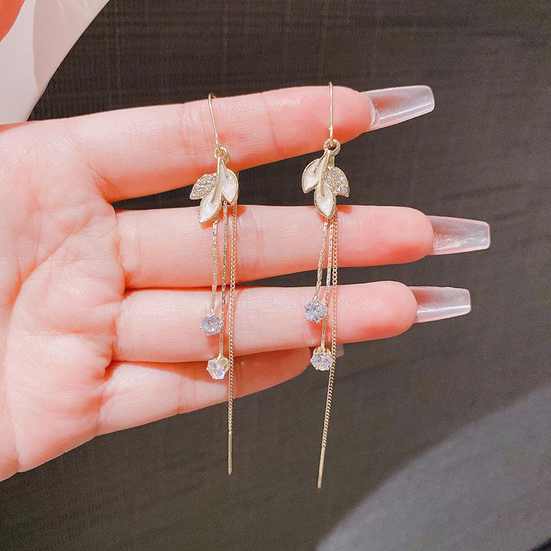 Female Niche Long Style Fashionable Temperament Leaf Tassel Earrings