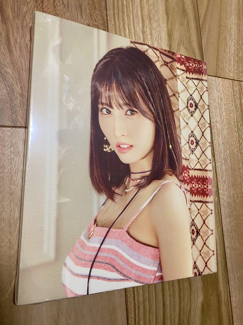 

[USED] TWICE Momo Art Panel Art Board