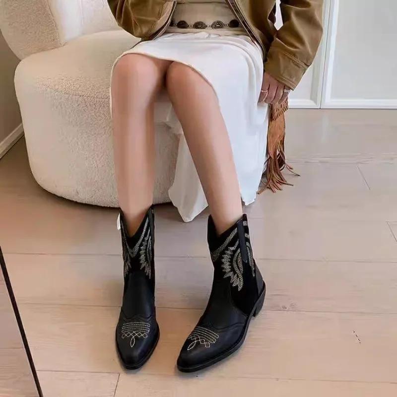 Größe Knöchel Cowboystiefel für Frauen Wildleder Echtleder Stickerei Cowgirl Chunky Heels Schuhe Winter Kurze Booties