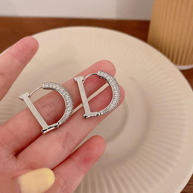 Zircon Gold Letter D Ear Cuffs: High-End Women's Stud Earrings with Versatile Niche Design.