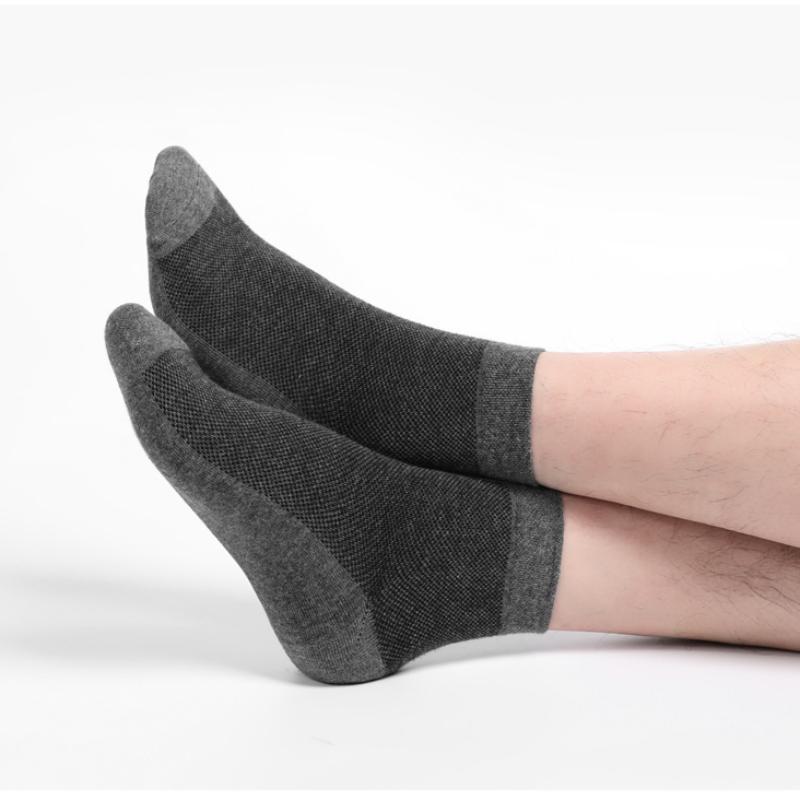 10 Pairs Men's Plus Size Mid-tube Socks European Size 43-48 Mesh Casual Sports Socks Big Foot Design