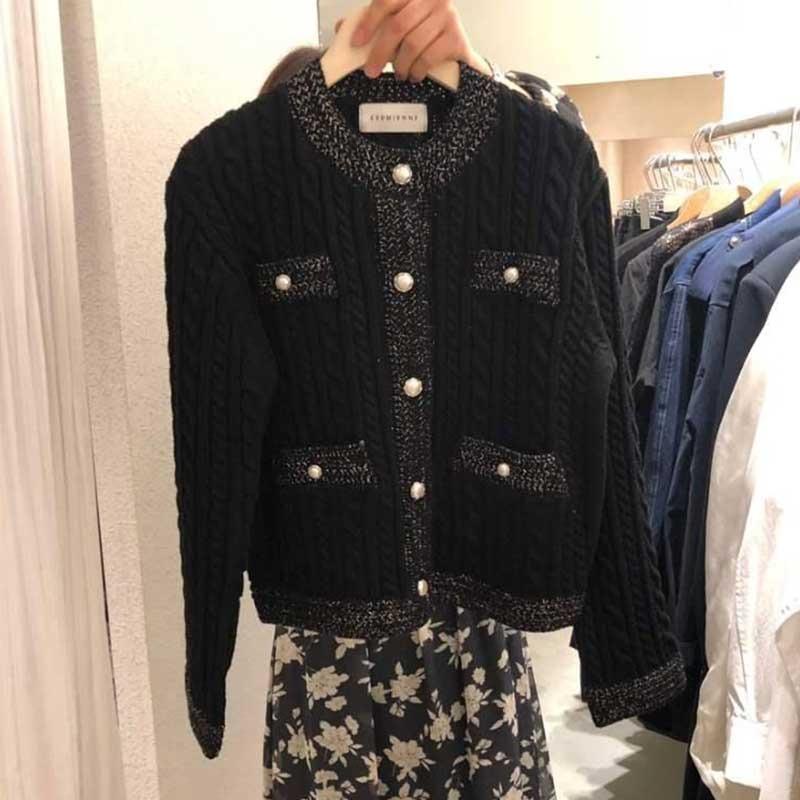 Short Knitted Cardigan Women's Solid Color Pearl Button Warm Coat Short Top New Fashion Simple Casual Commuting Spring Autumn