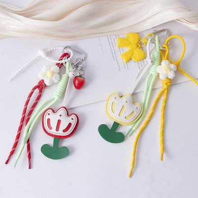 1 kus Kožený tulipánový přívěsek na batoh DIY dekorace Kreativní pletená šňůra 3D květinová klíčenka Doplňky na tašku
