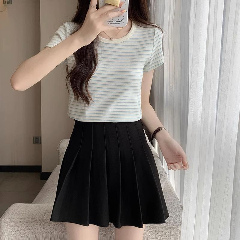 Striped BM Style Right Shoulder Short-sleeved T-shirt for Women Summer 2024 New Tight-fitting Pure Desire Short Niche Design Top