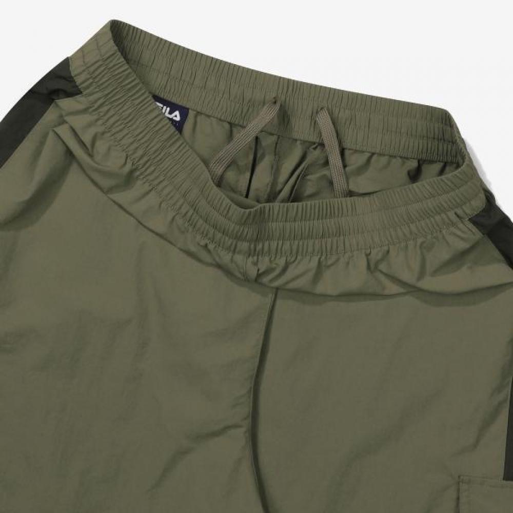 Fila Colorblock Cargo Pants Model