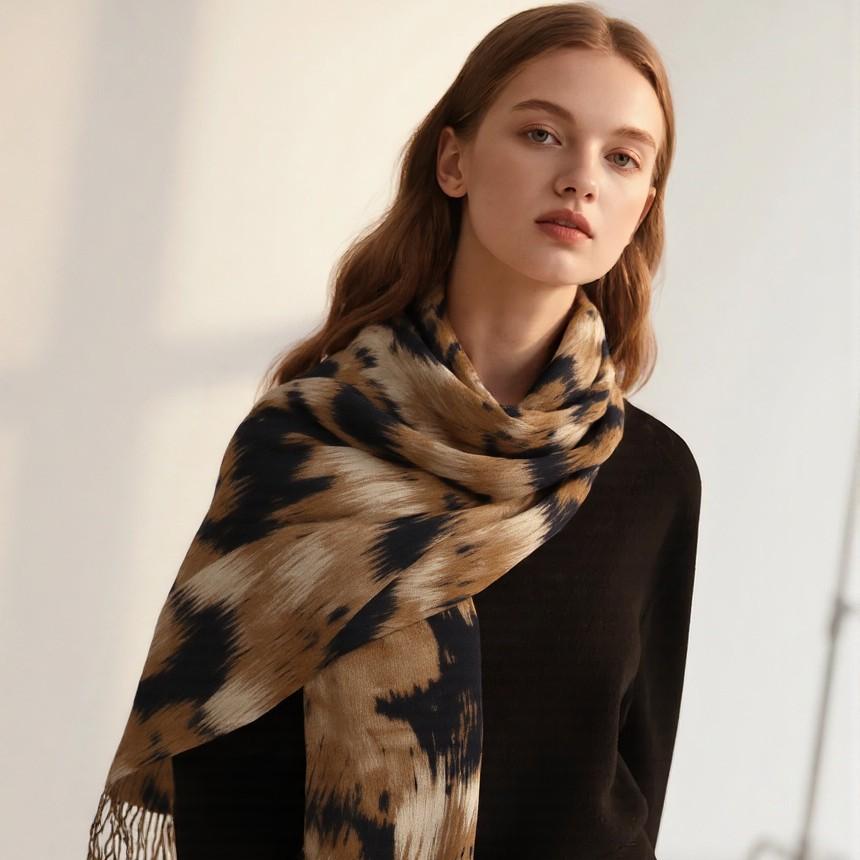 Imitation cashmere graffiti color block printing scarf women's winter fashion simple scarf medium and long thermal cape