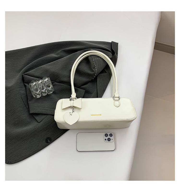 Niche design single shoulder underarm bag women's handbag pillow bag 2025 new versatile fashion baguette bag