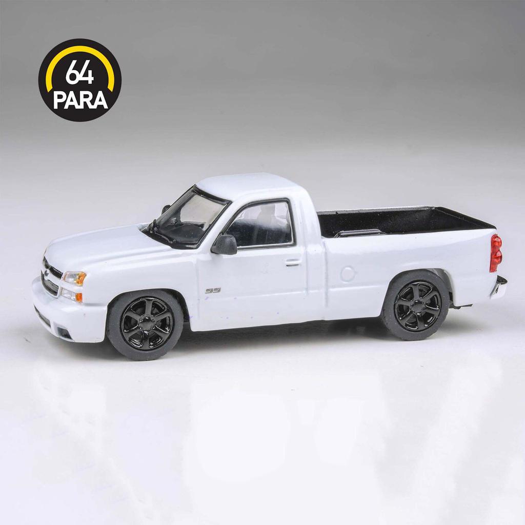 PARA 1:64 Silverado SS Clone Cateye 2006 Alloy Car Diecasts & Toy Vehicles Car Model Miniature Scale Model Car For Children