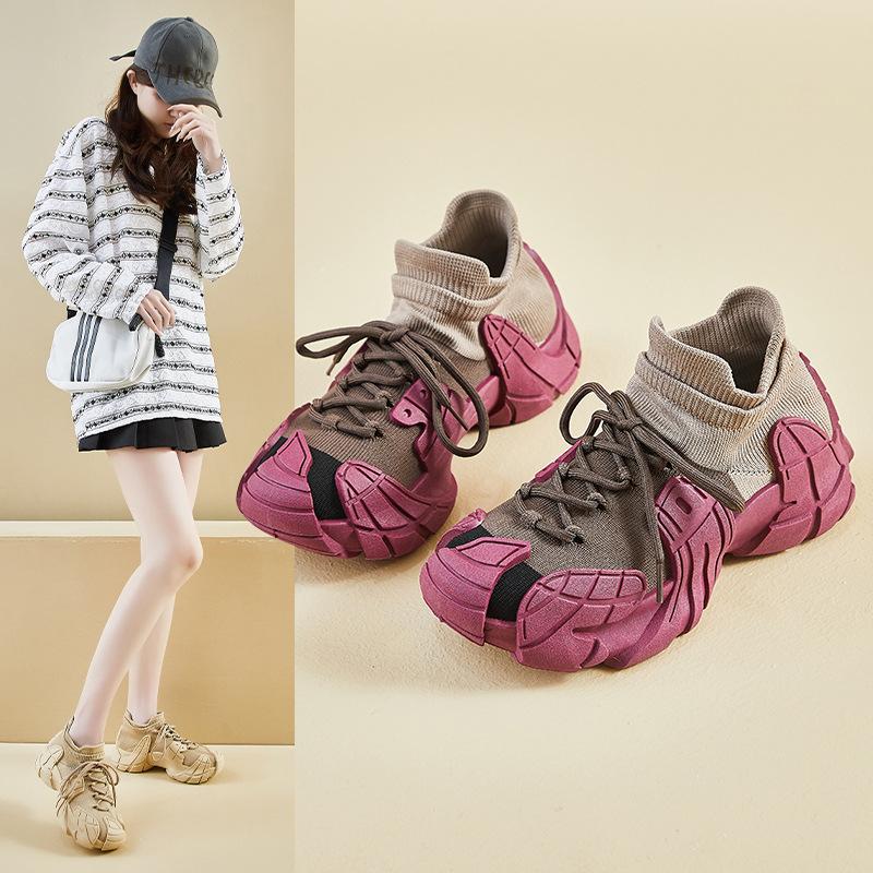 Socks and Shoes New Women's Casual Shoes Platform Women's Shoes Summer Breathable Octopus Flying Woven Sports Shoes Large Size