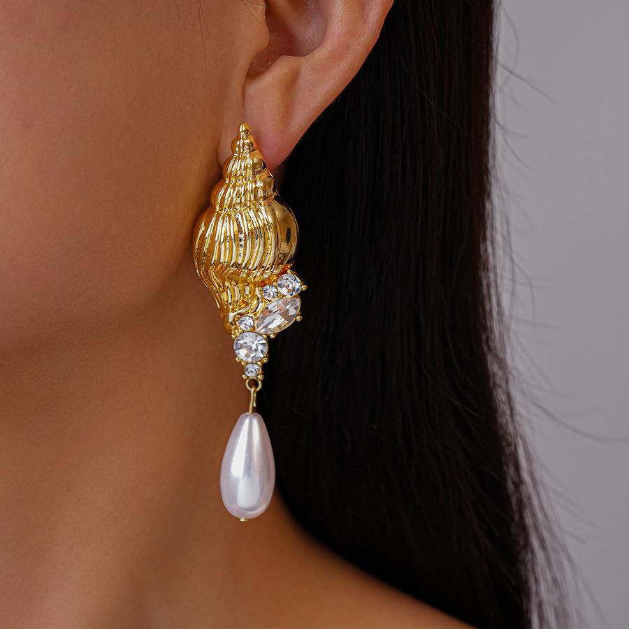 Metallic Imitation Conch Drop Earrings Exaggerated High-end Earrings for Women