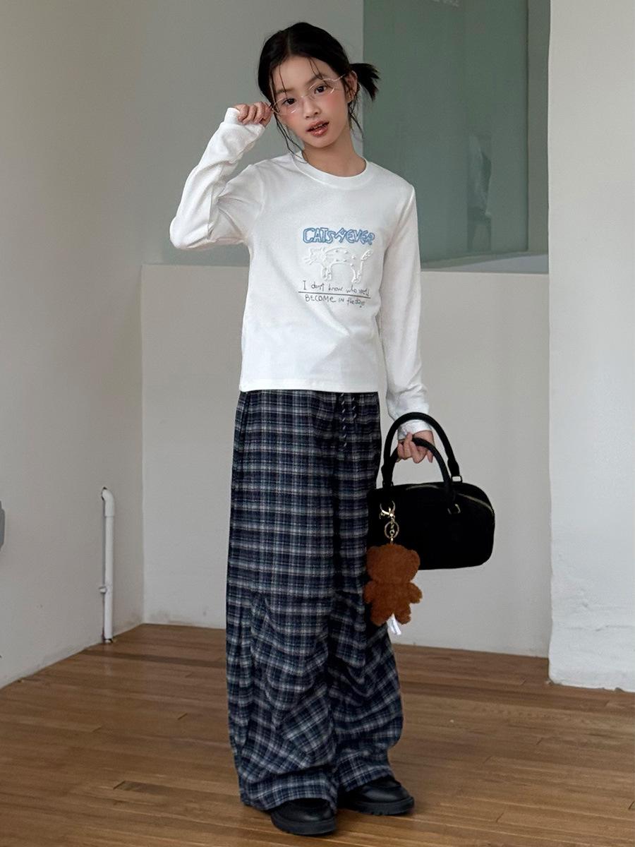 

Осень 2025 Милая вышивка кошки Футболка с длинным рукавом и круглым вырезом в корейском стиле приталенного кроя 150 белый