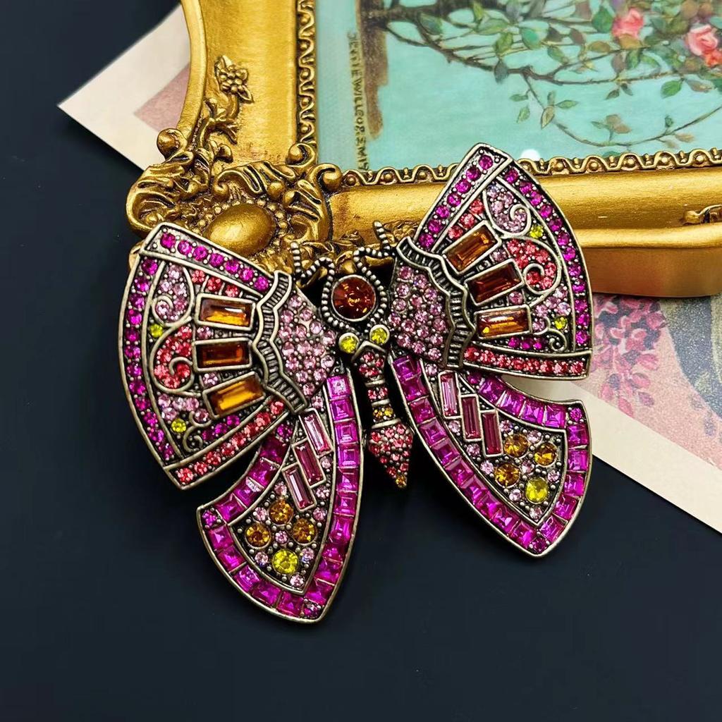 Middle Palace Style Heavy Industry Rhinestone Butterfly Brooch Jewelry For Women Men Fashion Classic Baroque Crystal Insect Pins