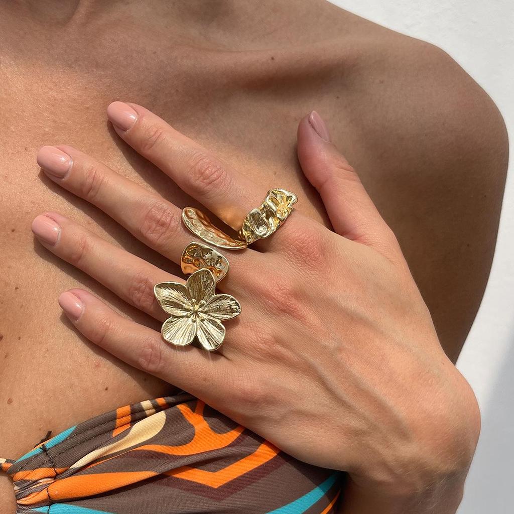 Europäischer & Amerikanischer Perlen-Hohlring mit Strasssteinen & Blumen-Knöcheldesign