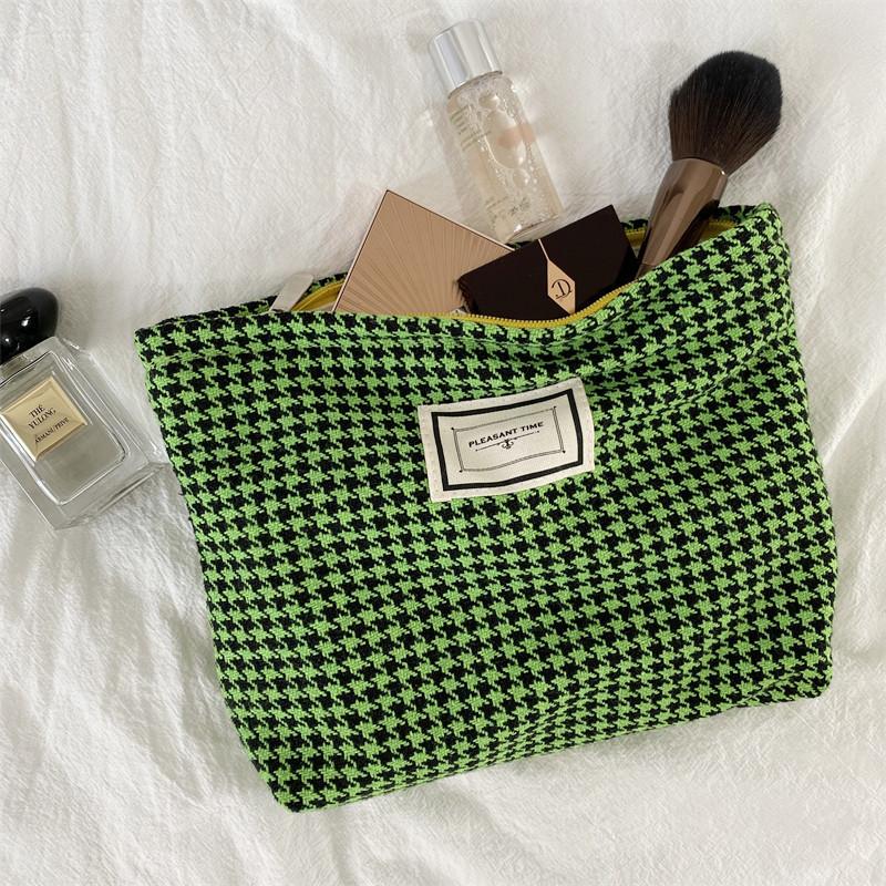 

Fashionable Plaid Makeup Bag For Skincare Coin Portable Hand-held Bag Daily Grooming Storage Yellow Green