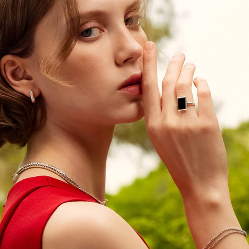 BE/GINS ROCA RECTANGLE ONYX RING