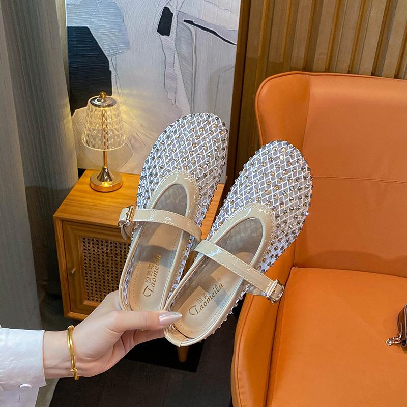 

Flat-bottomed rhinestone one-word Mary Jane hollow mesh ballet shoes fishing net shoes single shoes large size half drag women s shoes 43 абрикосовий
