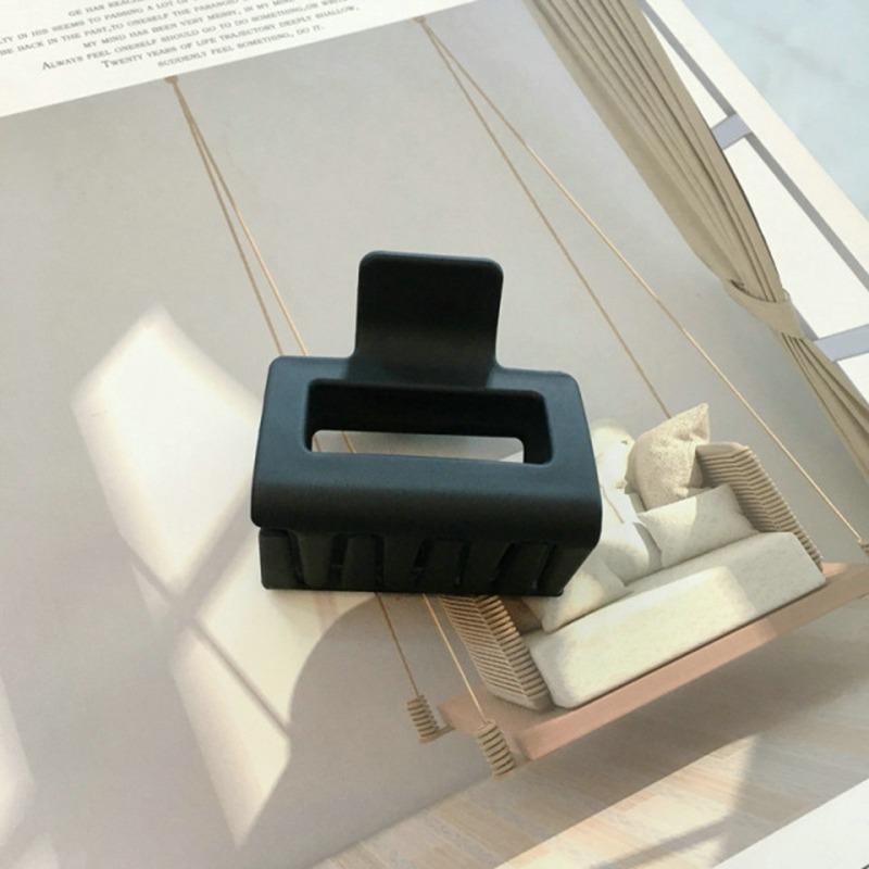 TrafagaLa Women Hair Clip Claws 2022 New Solid Sweet Hairpins Barrette Crab Hair Clips Headwear for Girls Hair Accessories