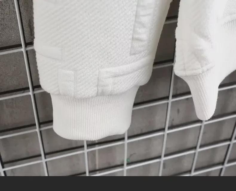 Pánská mikina přes hlavu s kulatým výstřihem volného střihu pro jaro/podzim 2023 - Ležérní, všestranná a stylová.