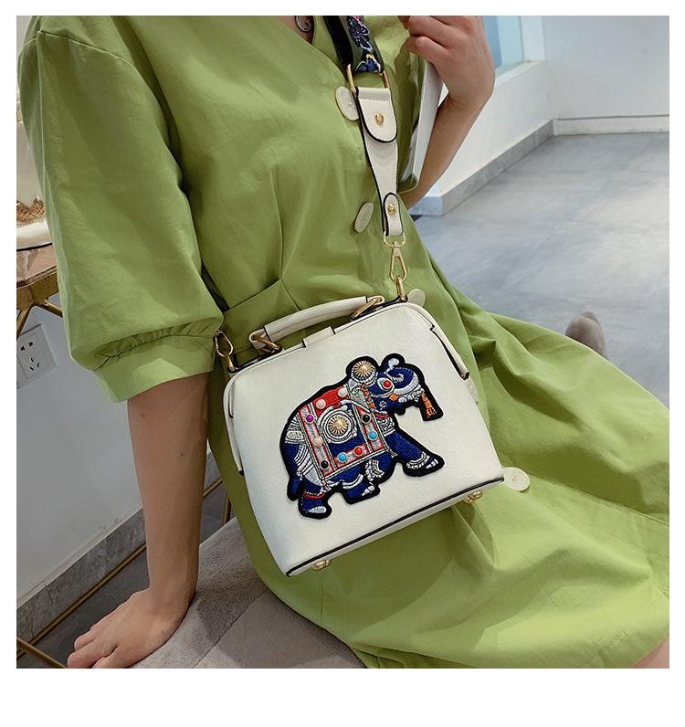 Women's 2022 Retro Embroidered Wide Strap Shoulder Bag - National Style Crossbody with Large Capacity