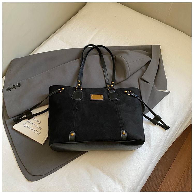 Retro style large-capacity bag women's 2025 new fashion suede tote bag simple shoulder commuter bag