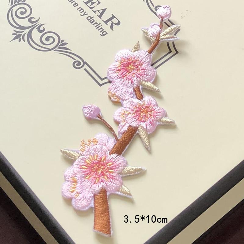 

Diy клейкая заплатка с отверстием, аксессуары для одежды, розовая юбка с цветком сливы, украшение Cheongsam, тканевые наклейки с вышивкой 3.5*10cm