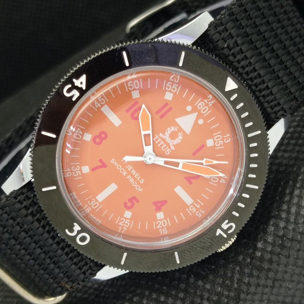 

REFURBISHED MENS SWISS TITUS ORANGE DIAL WATCH 40MM TURNABLE BEZEL a303206-2 R1013-000a303206