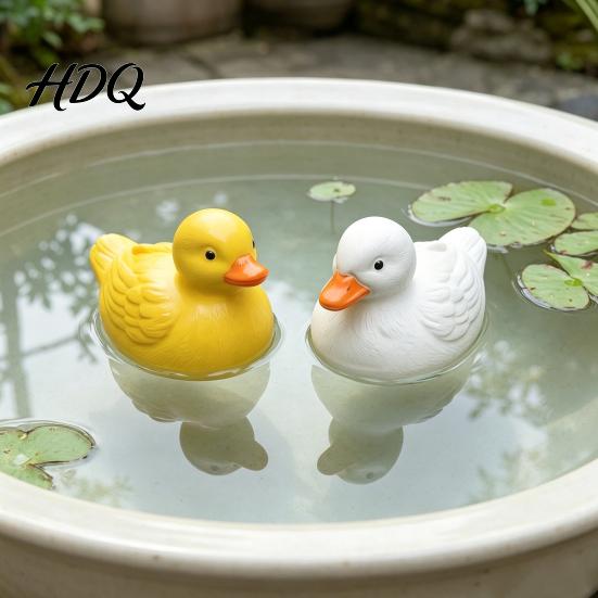 Landscaping Duck for Garden Pools Floating Resin Figurine Realistic Yellow Statue Simulation Animal Ornament Fish Tanks Outdoor Pond Garden Lawn,