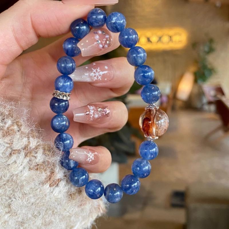 Natural blue crystal stone red agate flower bracelet, blue crystal bracelet, niche design, high-end feel, suitable as a gift for water enthusiasts Kyanite Red Agate Flower