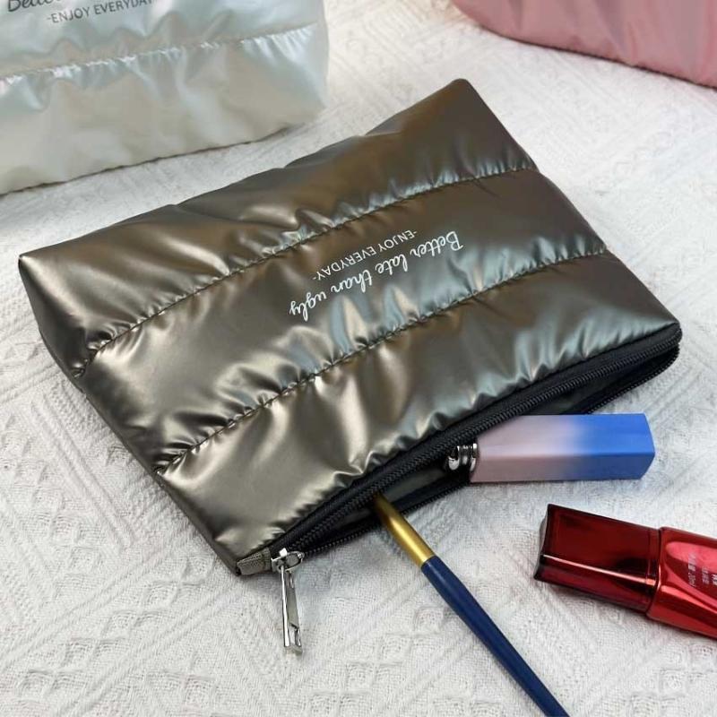 Portable Shiny Fluffy Makeup Bag Large Capacity Zipper Pouch Cosmetic Bag Quilted Puffer Toiletries Skincare Storage Bag Travel