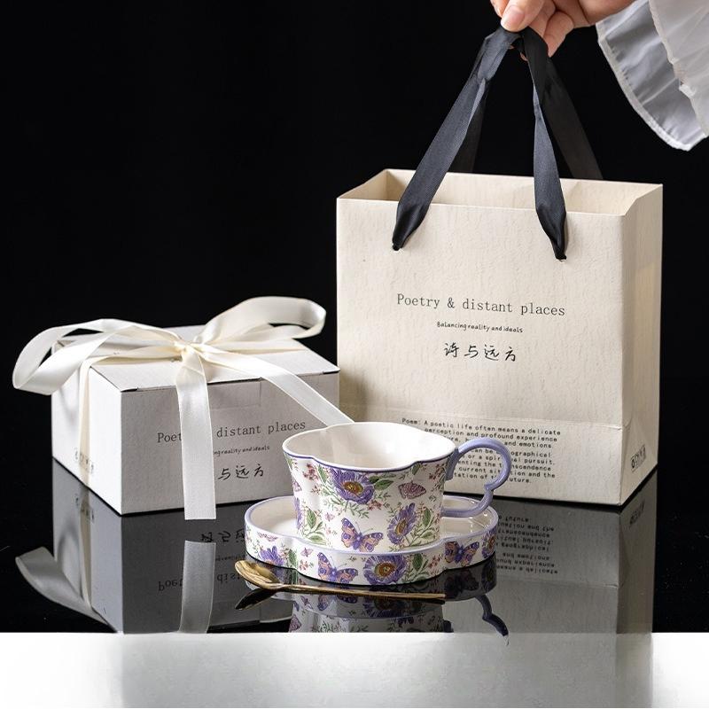 A French Coffee Cup Gift Box for Birthday Presents A Wedding Souvenir for My Best Friend in European Style