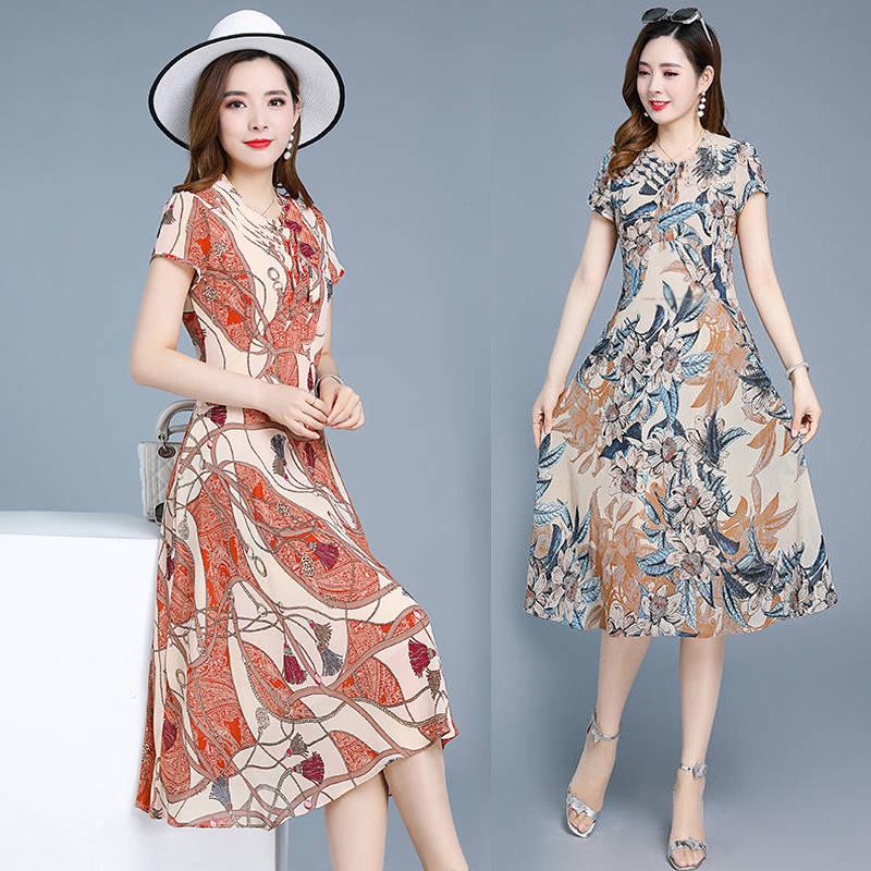 Floral Slimming Plus Size Midi Dress for Middle-Aged Women