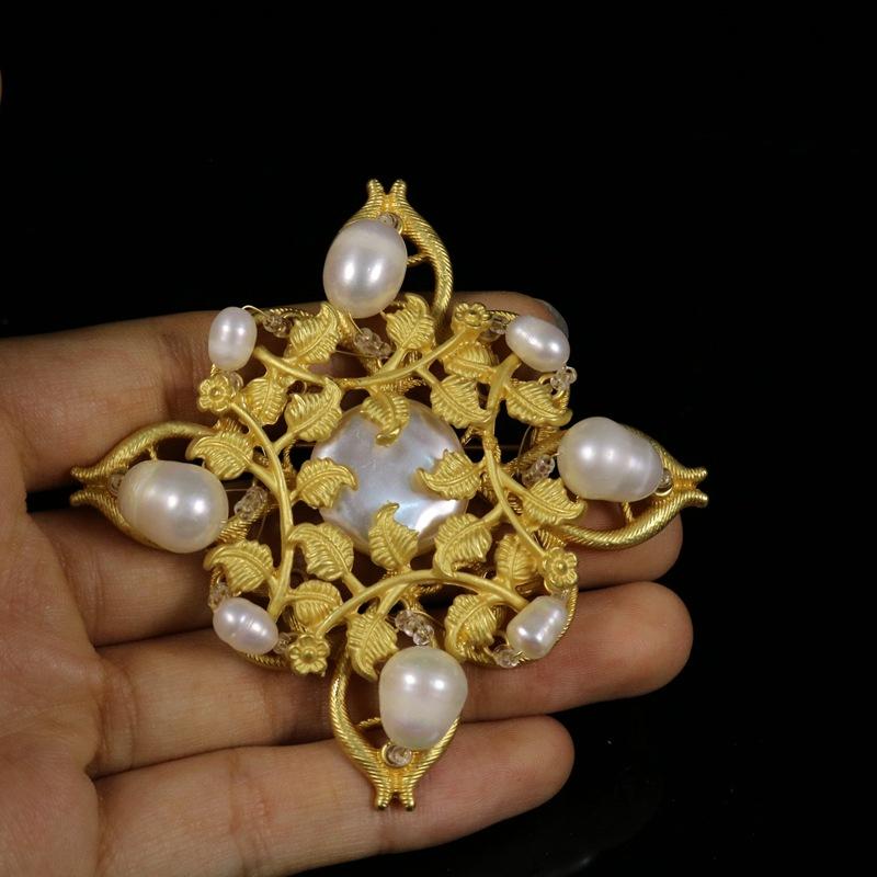 

Французские ретро серьги-пусеты из гальванизированного настоящего золота с имитацией жемчуга, культивированного жемчуга; ожерелье; элегантный темперамент; универсальный набор с высоким чувством стиля