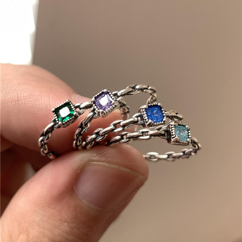 S925 Silver Stylish Green Zircon Geometric Design Open Ring Ideal For Fashion Lovers