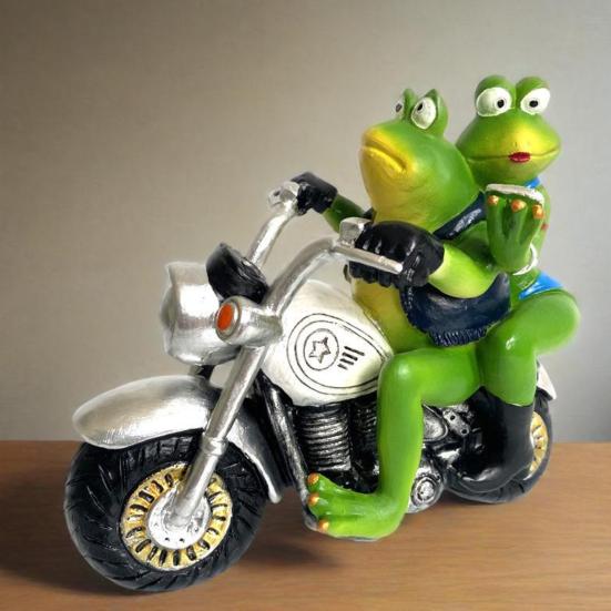 Motorcyclist Frog Figurine Frog Couple Statue Home Riding Motorcycle Decoration Frog Sculpture