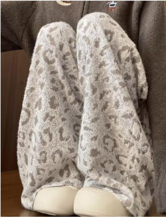 

Women s Pink Leopard High-Waist Velvet Wide-Leg Pants - Petite, Loose Fit, Autumn/Winter XL: 115-125 cm