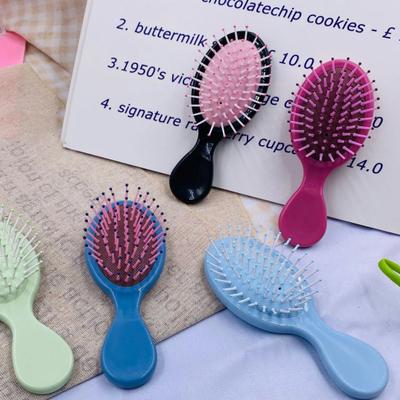 Kartáč na vlasy s ergonomickou rukojetí Ultra měkké štětiny Minimalizujte bolest Roztřepené konečky Lámání Masážní hřeben na pokožku hlavy