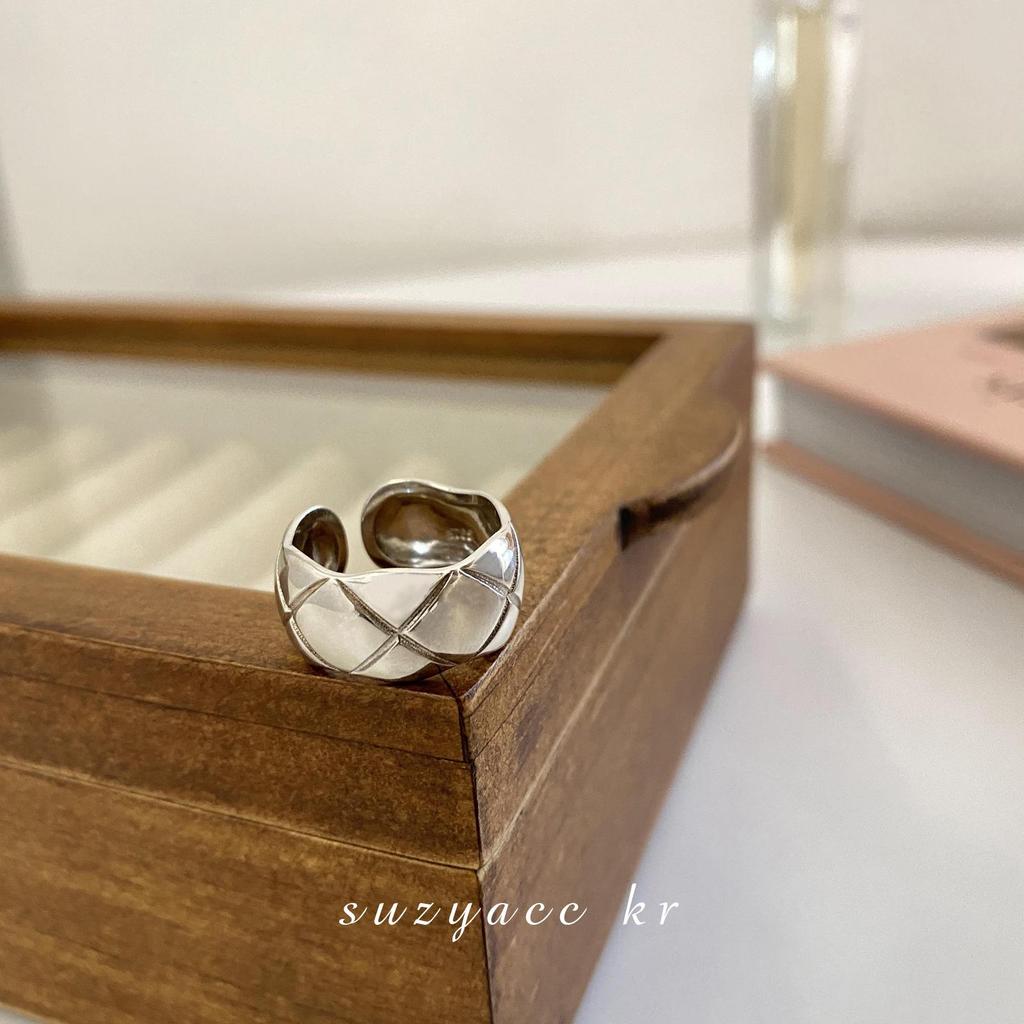 S925 Sterling Silver Croissant Plaid Ring for Women: High-End Twist Design Open Index Finger Ring