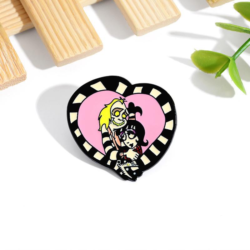 Creative Cartoon Heart Brooch Charming Heartshaped Pin For Unique Style Enthusiasts