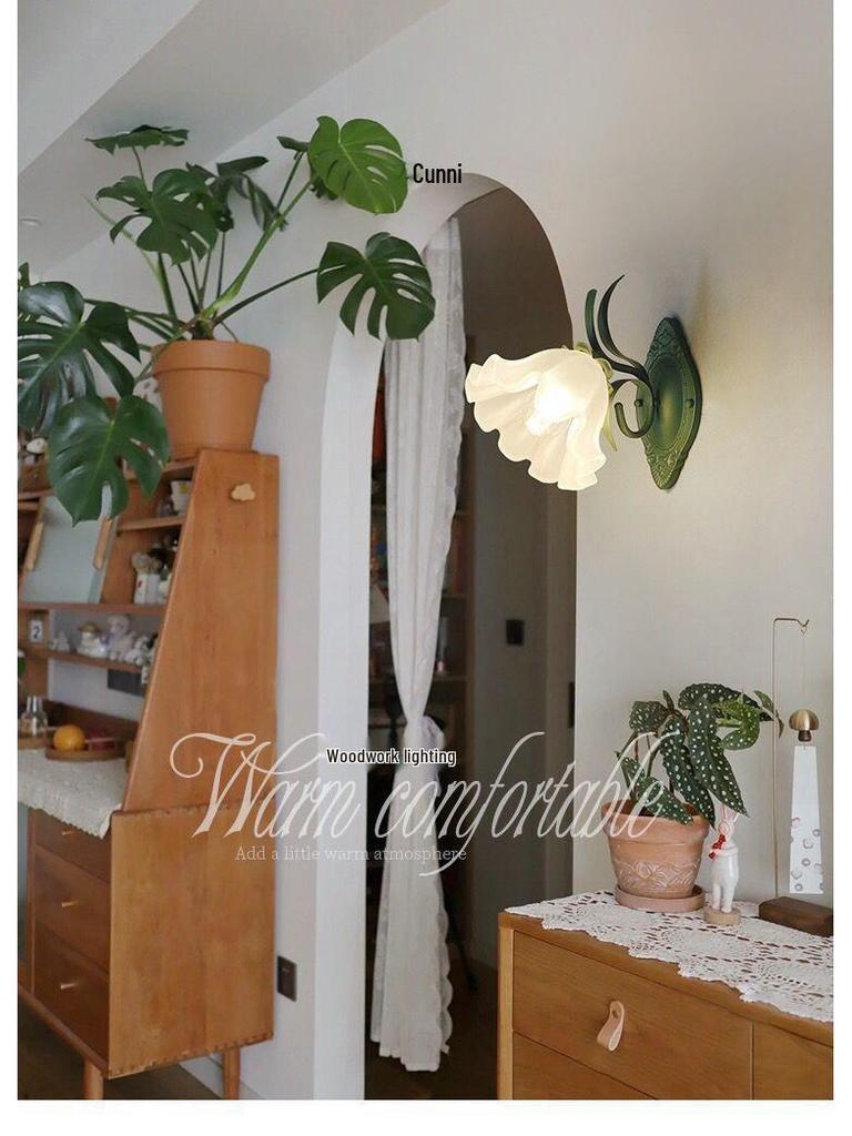 Lily of the Valley Retro Wall Sconce - French Country Style