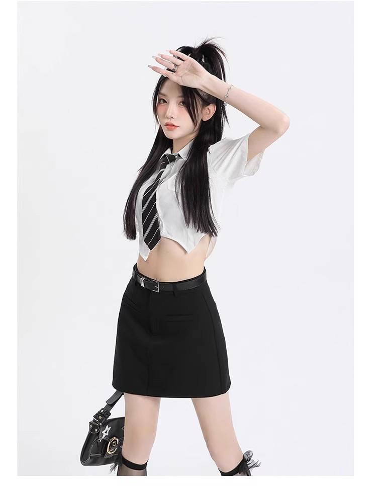 2025 Women's Gray High-Waist A-Line Miniskirt: College Style, Summer Slimming, Anti-Exposure Hip-Hugging Design