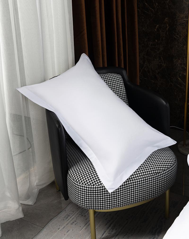 Hotel-Grade White Polyester Cotton 3-Piece Fitted Sheet Bedding Set for Inn or Homestay